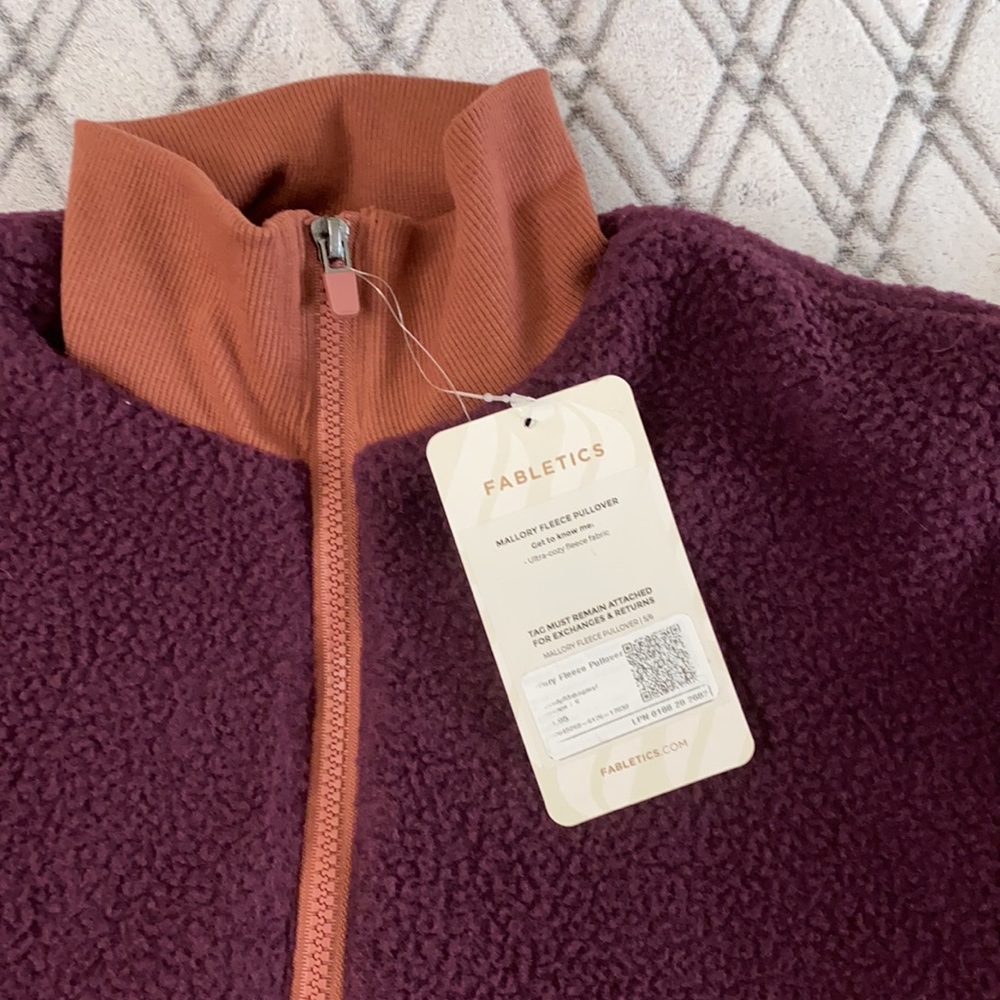 Fabletics Pullover - Picture 5 of 6